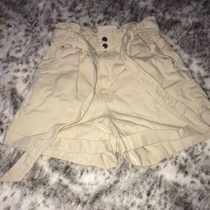 Ribbon tied shorts